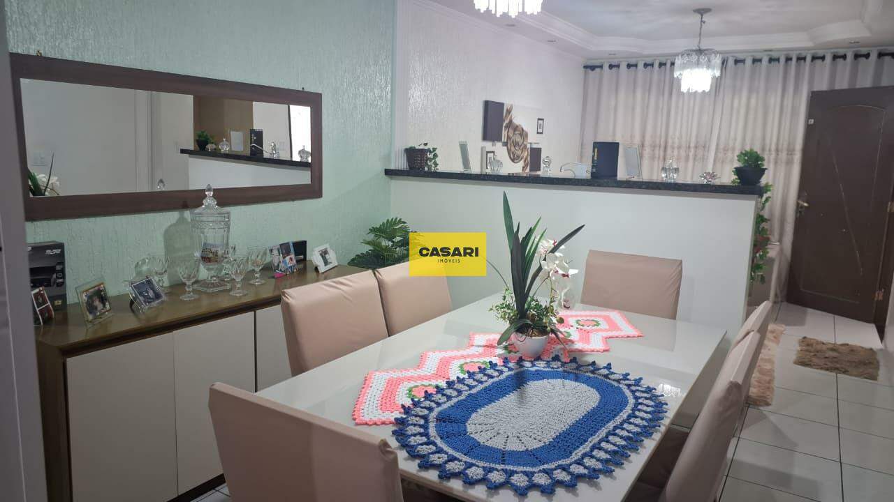 Sobrado para à venda no bairro Assunção, São Bernardo do Campo - Casari Imóveis: Sala / Jantar