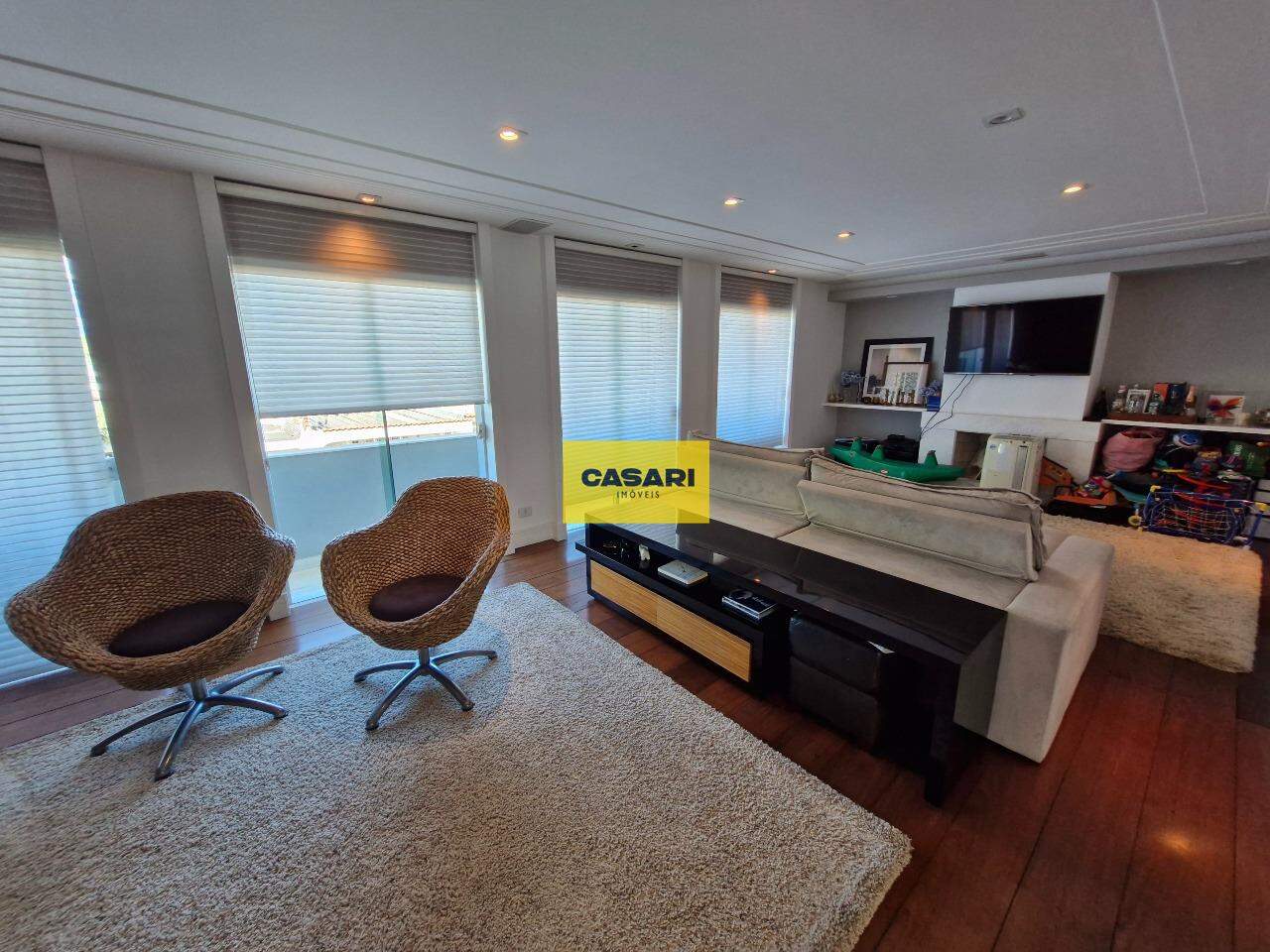 Casa Assobradada para à venda no bairro Jordanópolis, São Bernardo do Campo - Casari Imóveis: 