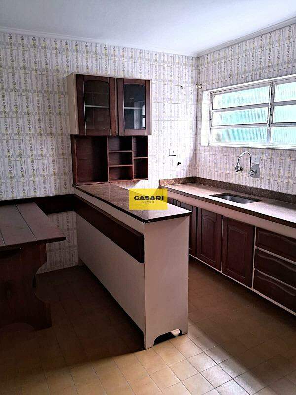 Sobrado para à venda no bairro Santa Terezinha, São Bernardo do Campo - Casari Imóveis: 