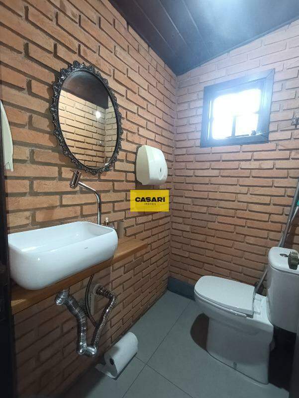 Casa Assobradada para à venda no bairro Vila Bastos, São Bernardo do Campo - Casari Imóveis: 