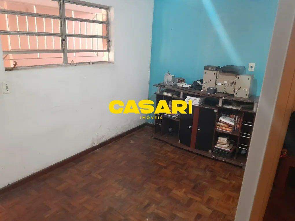 Casa Assobradada para à venda no bairro Vila Assunção, São Bernardo do Campo - Casari Imóveis: 