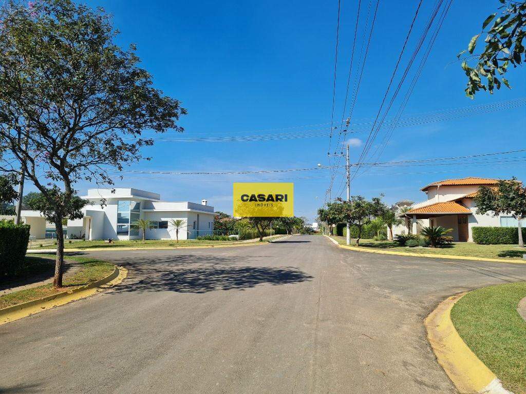 Terreno para à venda no bairro Portal dos Lagos, Boituva - Casari Imóveis: Rua principal