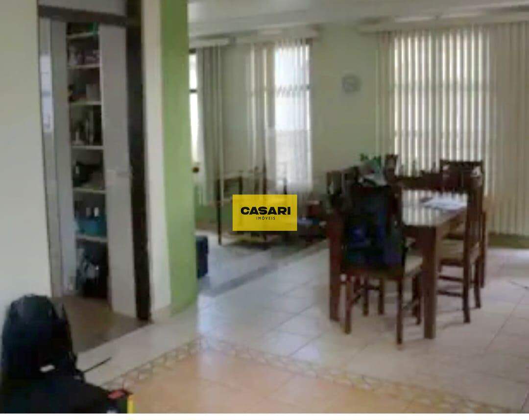 Sobrado para à venda no bairro Jardim Stella, Santo André - Casari Imóveis: 