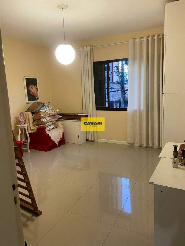 Sobrado para à venda no bairro Centro, São Bernardo do Campo - Casari Imóveis: 