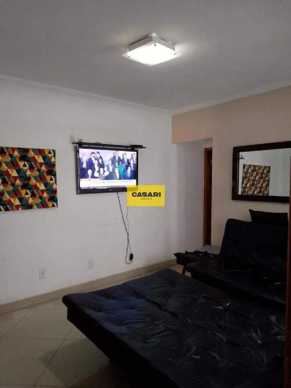 Casa para para aluguel no bairro Jardim Stella, Santo André - Casari Imóveis: 