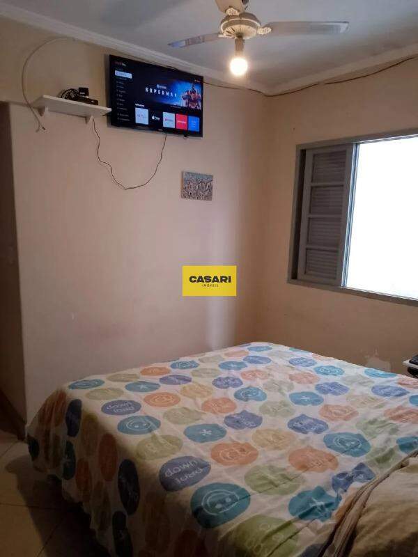 Casa para para aluguel no bairro Jardim Stella, Santo André - Casari Imóveis: 