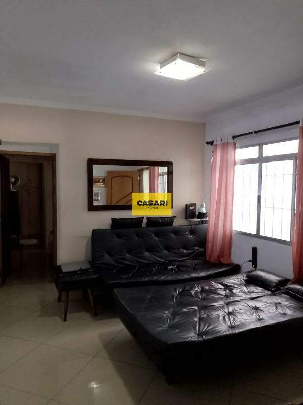 Casa para para aluguel no bairro Jardim Stella, Santo André - Casari Imóveis: 