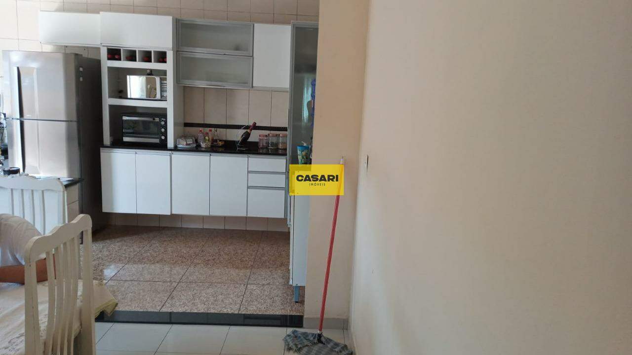 Casa para à venda no bairro Vila Alzira, Santo André - Casari Imóveis: 