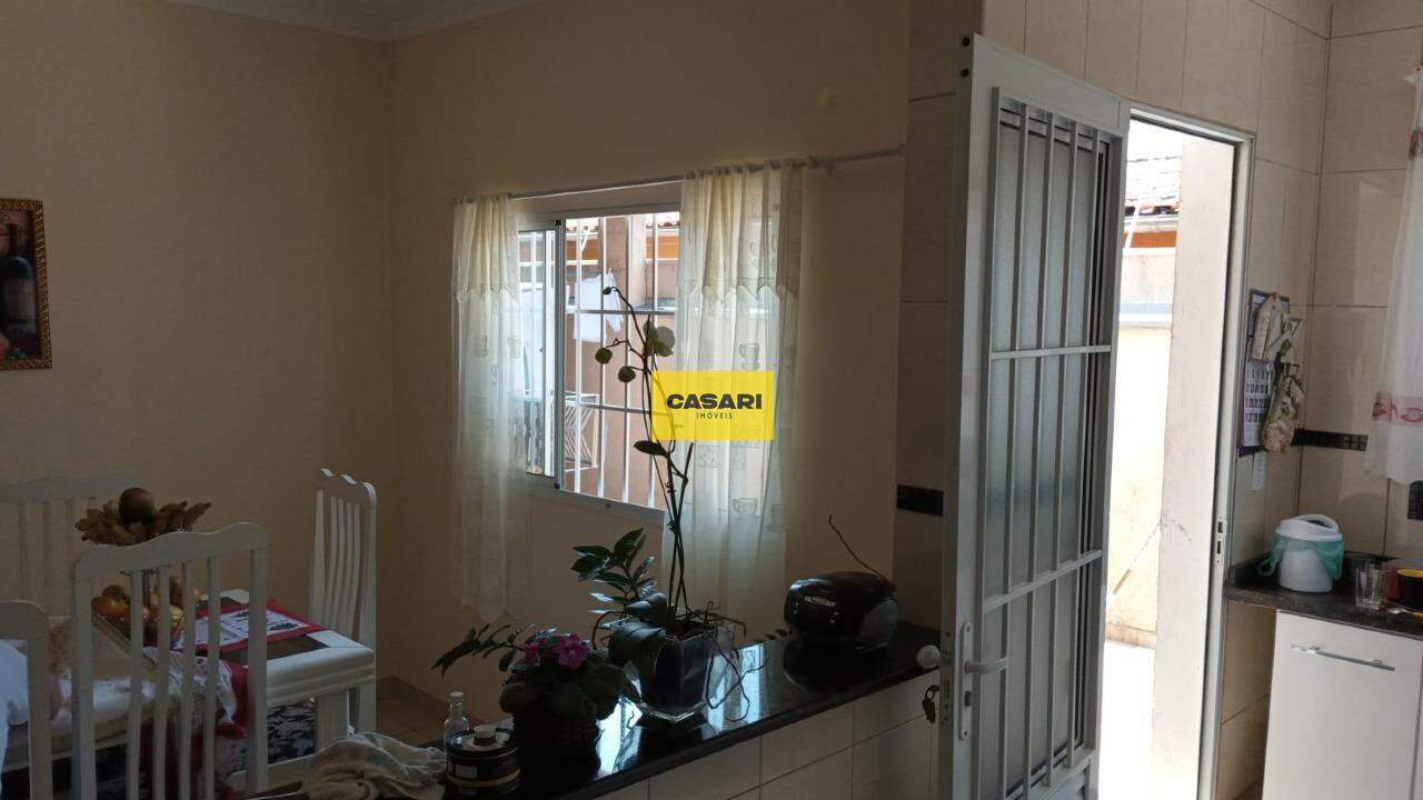 Casa para à venda no bairro Vila Alzira, Santo André - Casari Imóveis: 