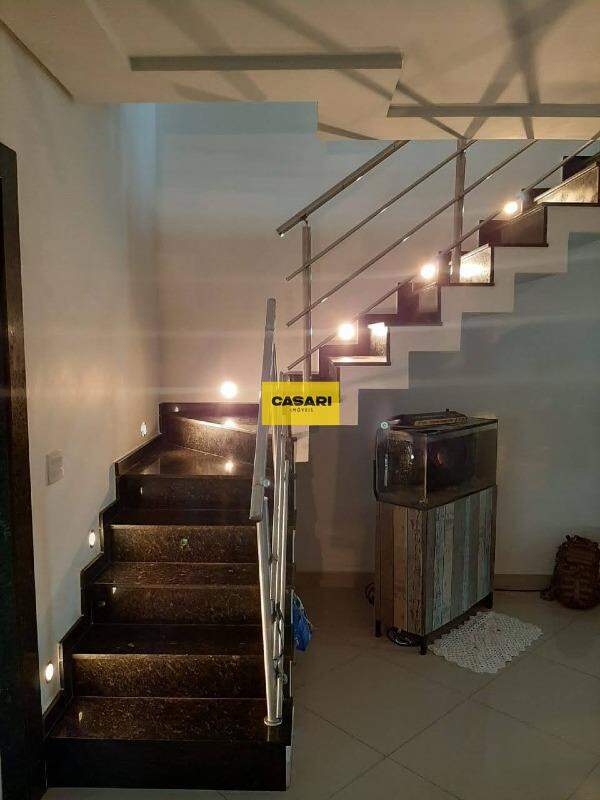Casa para à venda no bairro Alves Dias, São Bernardo do Campo - Casari Imóveis: 
