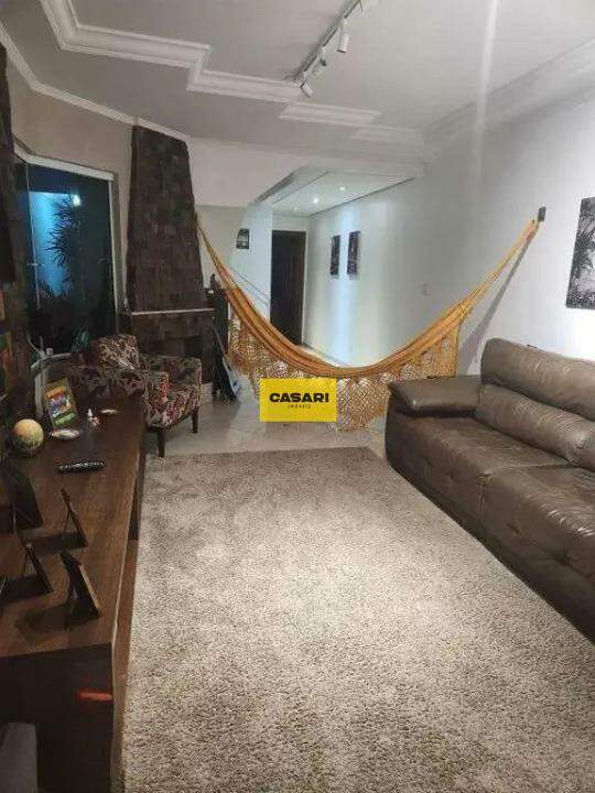 Sobrado para à venda no bairro Nova Petrópolis, São Bernardo do Campo - Casari Imóveis: 