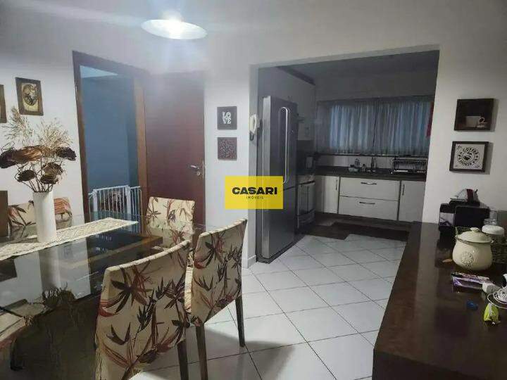 Sobrado para à venda no bairro Nova Petrópolis, São Bernardo do Campo - Casari Imóveis: 