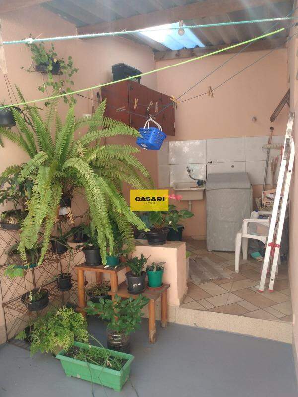 Casa Assobradada à venda no Taboão: 