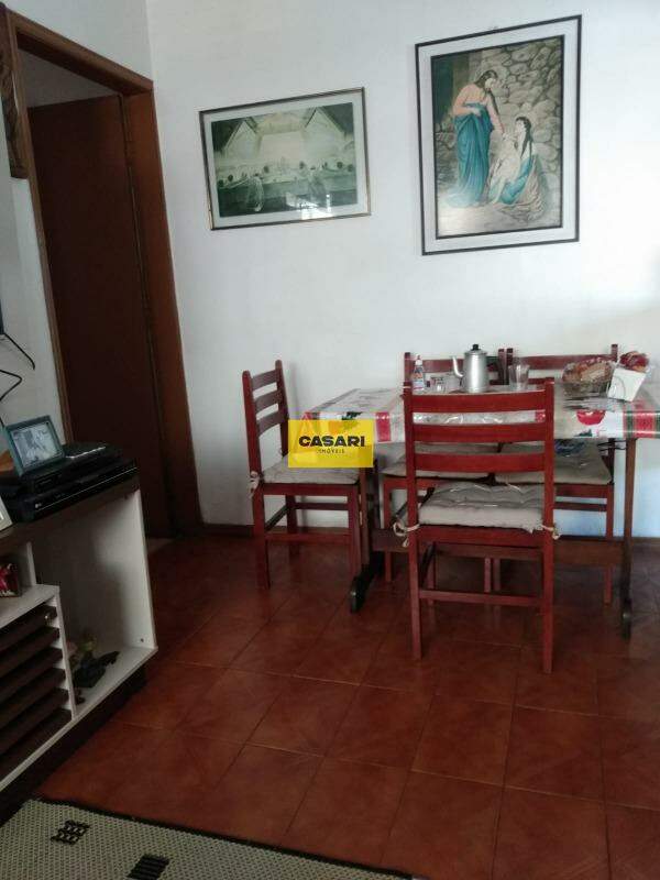 Casa Assobradada à venda no Taboão: 