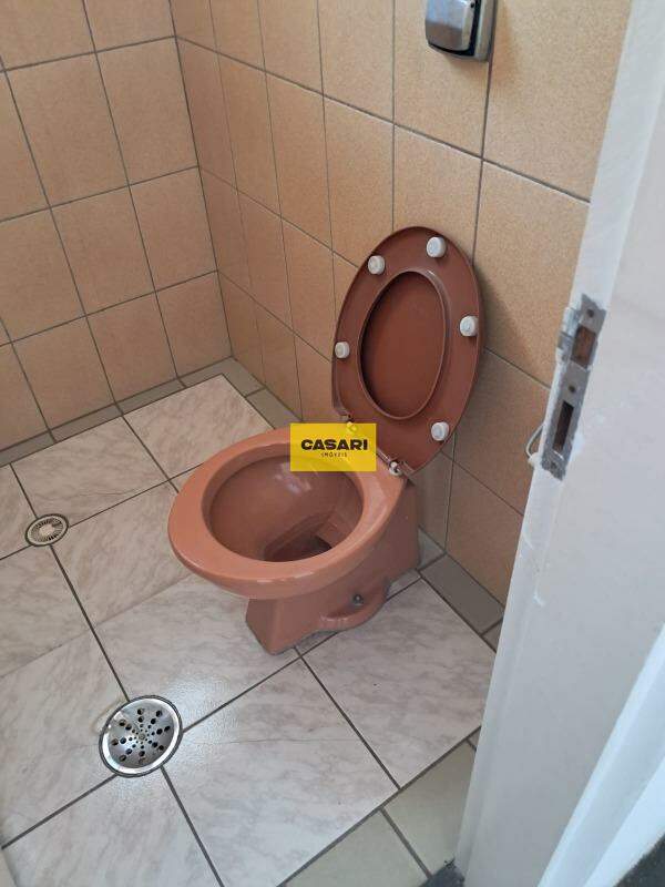 Sala para para aluguel no bairro Rudge Ramos, São Bernardo do Campo - Casari Imóveis: 