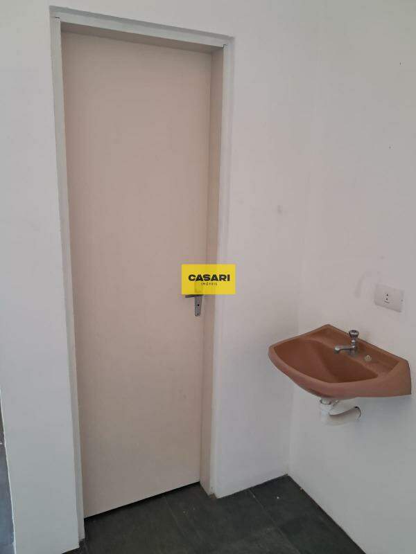 Sala para para aluguel no bairro Rudge Ramos, São Bernardo do Campo - Casari Imóveis: 