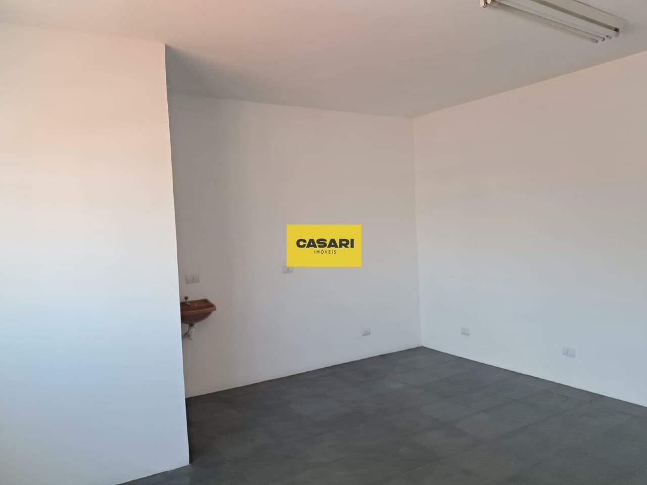 Sala para para aluguel no bairro Rudge Ramos, São Bernardo do Campo - Casari Imóveis: 
