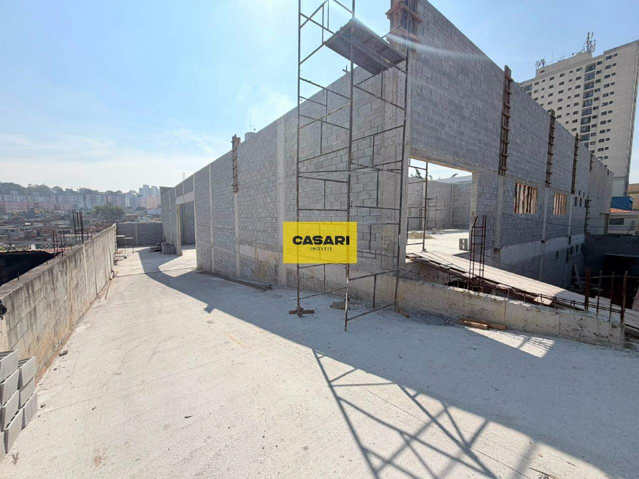 Galpão para para aluguel no bairro Taboão, São Bernardo do Campo - Casari Imóveis: 