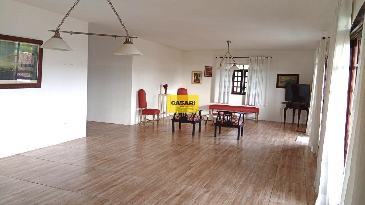 Casa para para aluguel no bairro Dos Finco, São Bernardo do Campo - Casari Imóveis: 