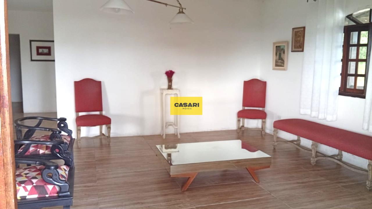 Casa para para aluguel no bairro Dos Finco, São Bernardo do Campo - Casari Imóveis: 