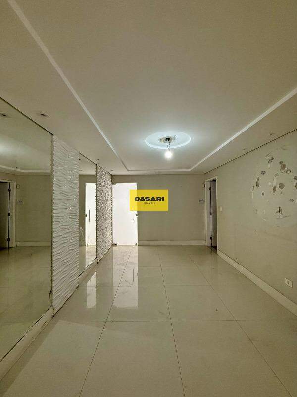 Casa para à venda no bairro Vila Scarpelli, Santo André - Casari Imóveis: 