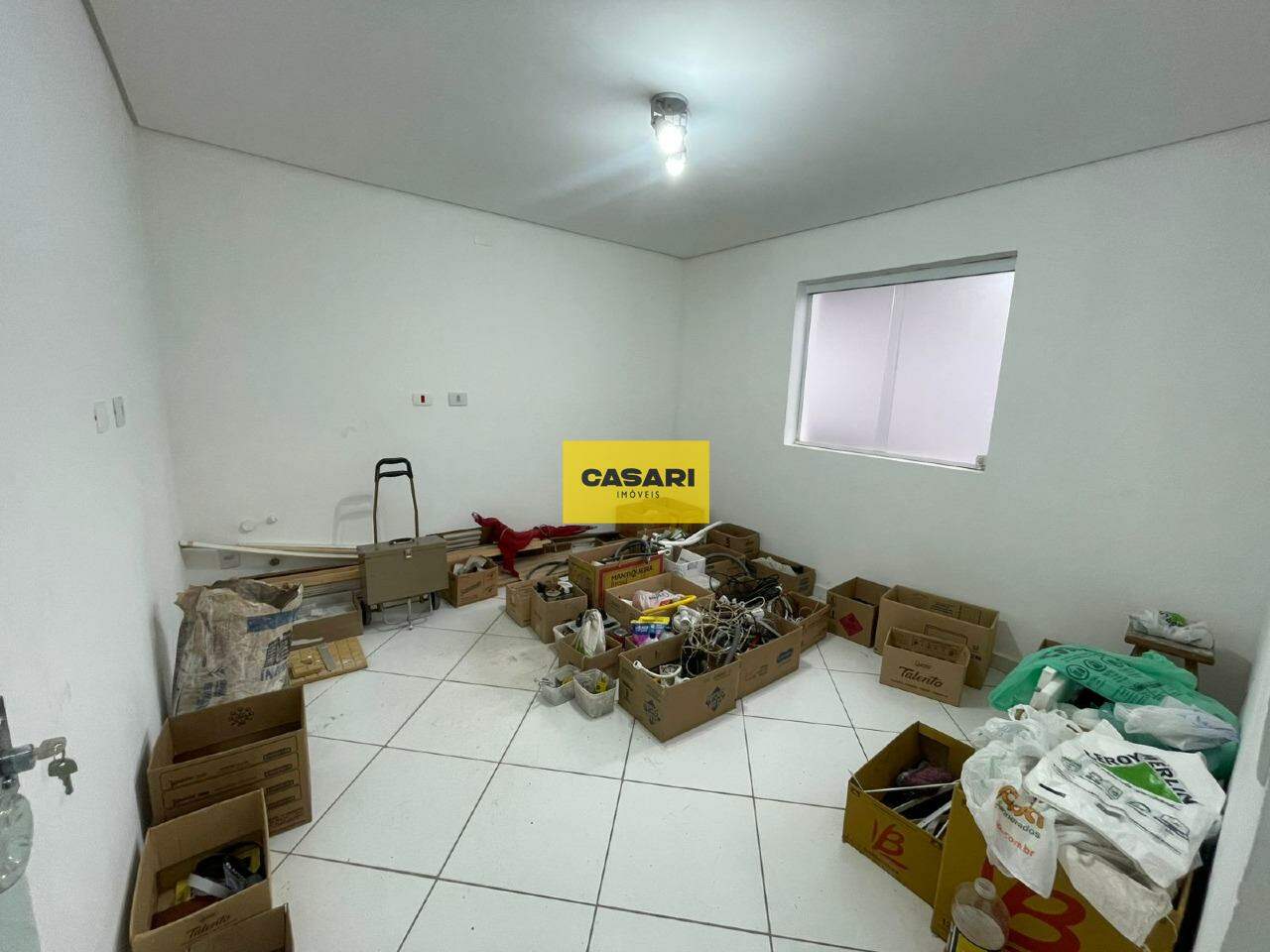 Sobrado para para aluguel no bairro Rudge Ramos, São Bernardo do Campo - Casari Imóveis: 