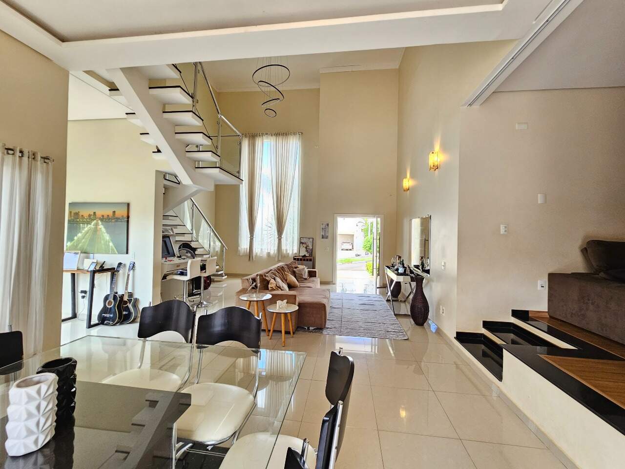 Casa para à venda no bairro Flora Ville, Boituva - Casari Imóveis: 