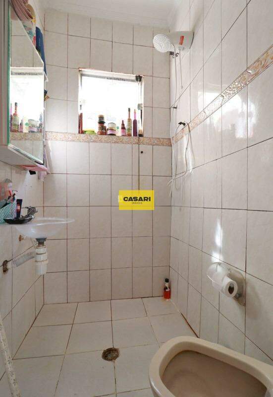 Casa para à venda no bairro Utinga, Santo André - Casari Imóveis: 