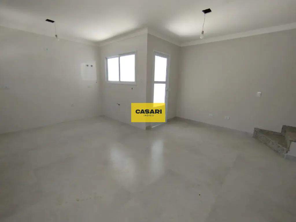 Sobrado para à venda no bairro Vila Pires, Santo André - Casari Imóveis: 