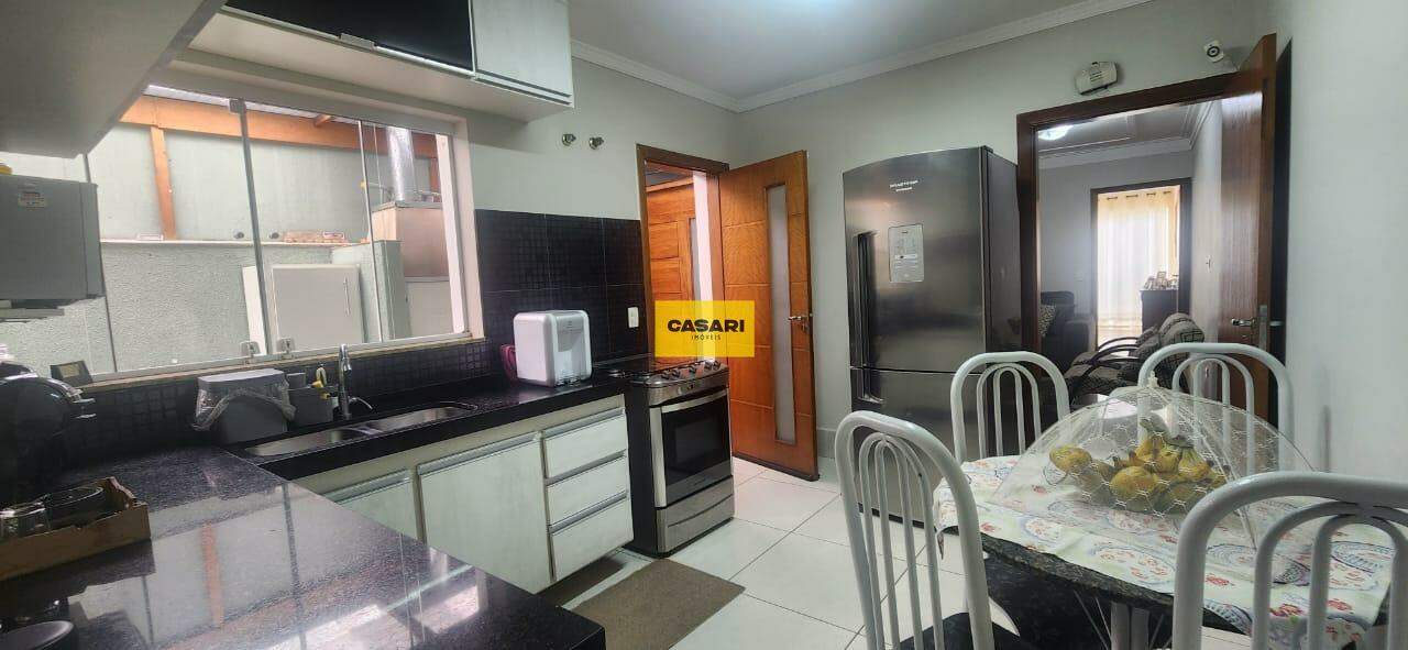 Casa Assobradada para à venda no bairro Vila Palmares, Santo André - Casari Imóveis: 