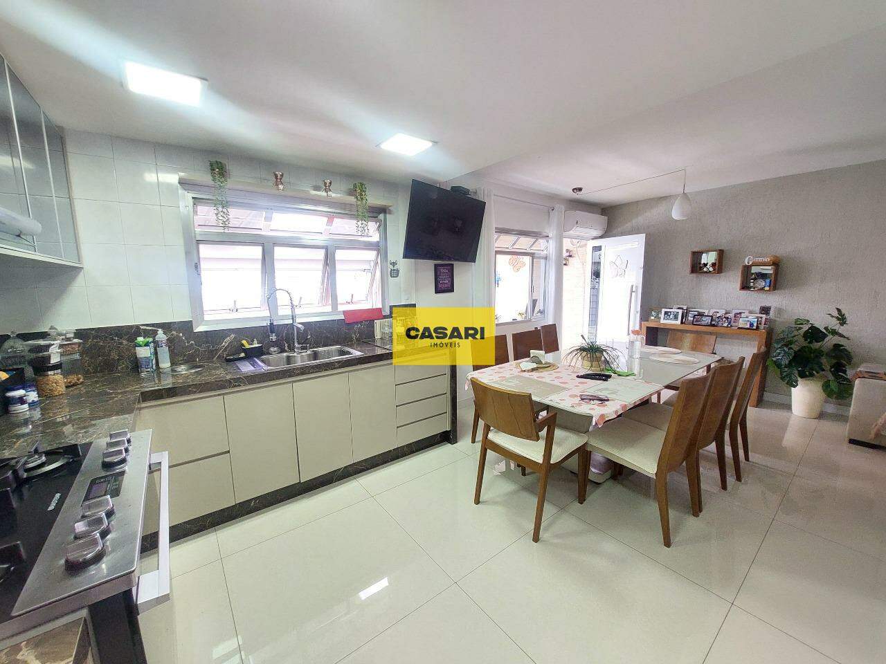 Casa para à venda no bairro Baeta Neves, São Bernardo do Campo - Casari Imóveis: 