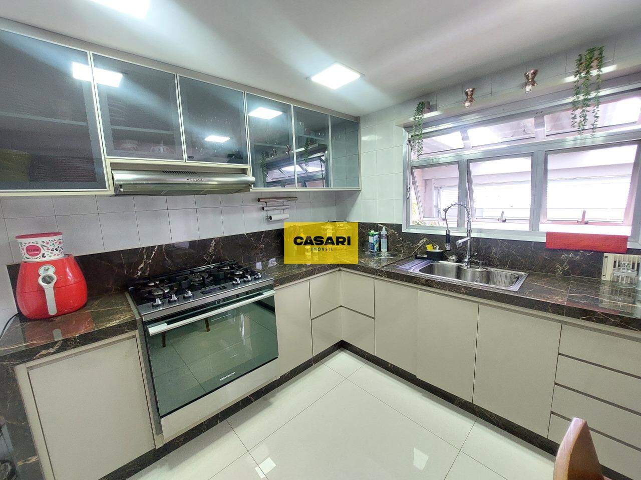 Casa para à venda no bairro Baeta Neves, São Bernardo do Campo - Casari Imóveis: 