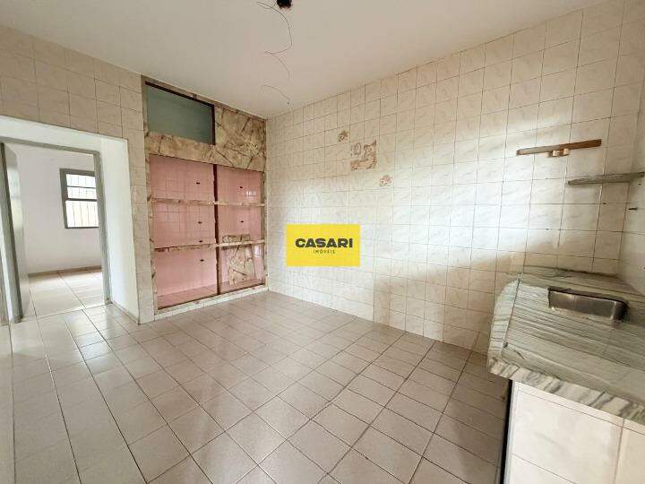 Casa Assobradada para para aluguel no bairro Baeta Neves, São Bernardo do Campo - Casari Imóveis: 