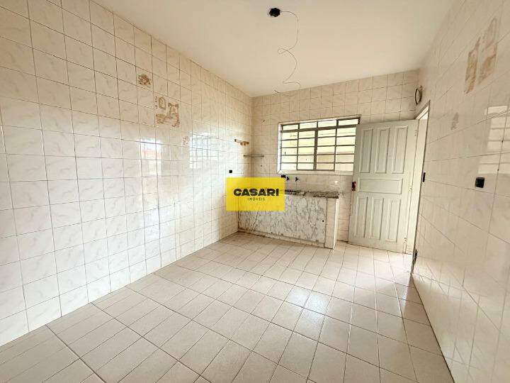 Casa Assobradada para para aluguel no bairro Baeta Neves, São Bernardo do Campo - Casari Imóveis: 