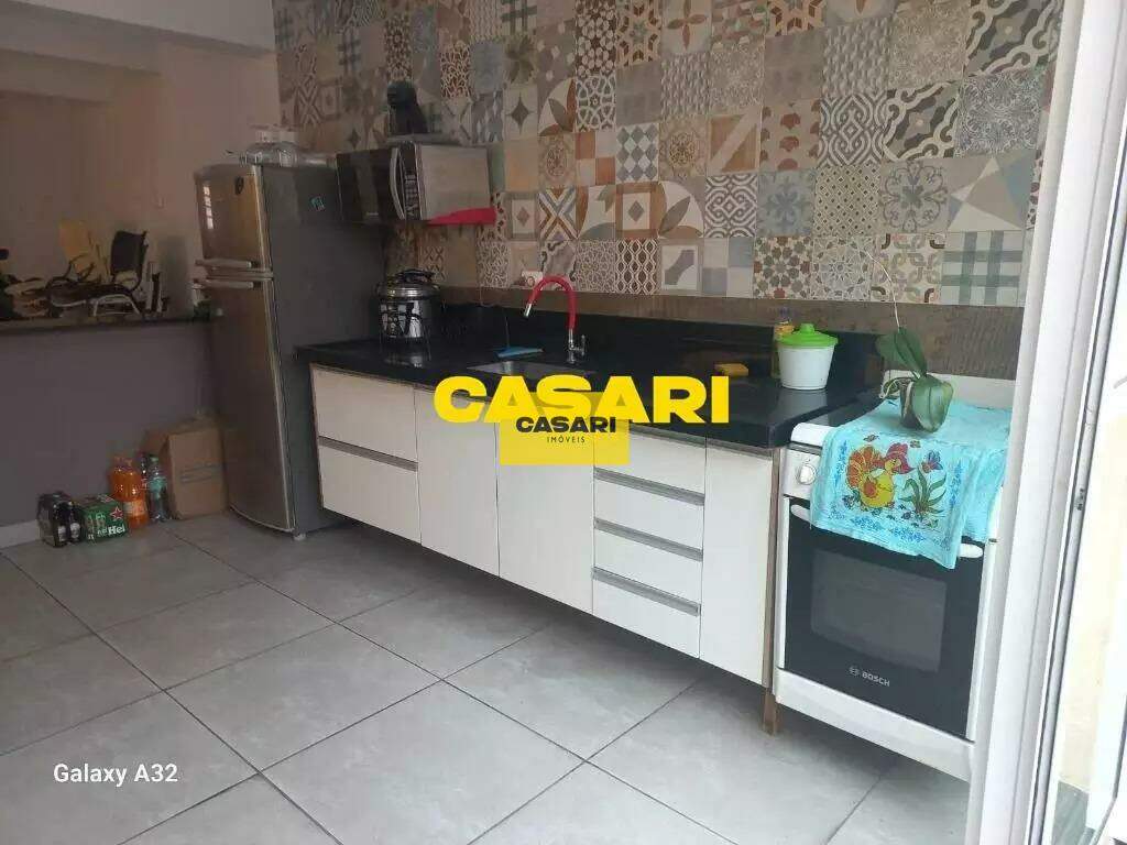 Casa para para aluguel no bairro Rudge Ramos, São Bernardo do Campo - Casari Imóveis: 