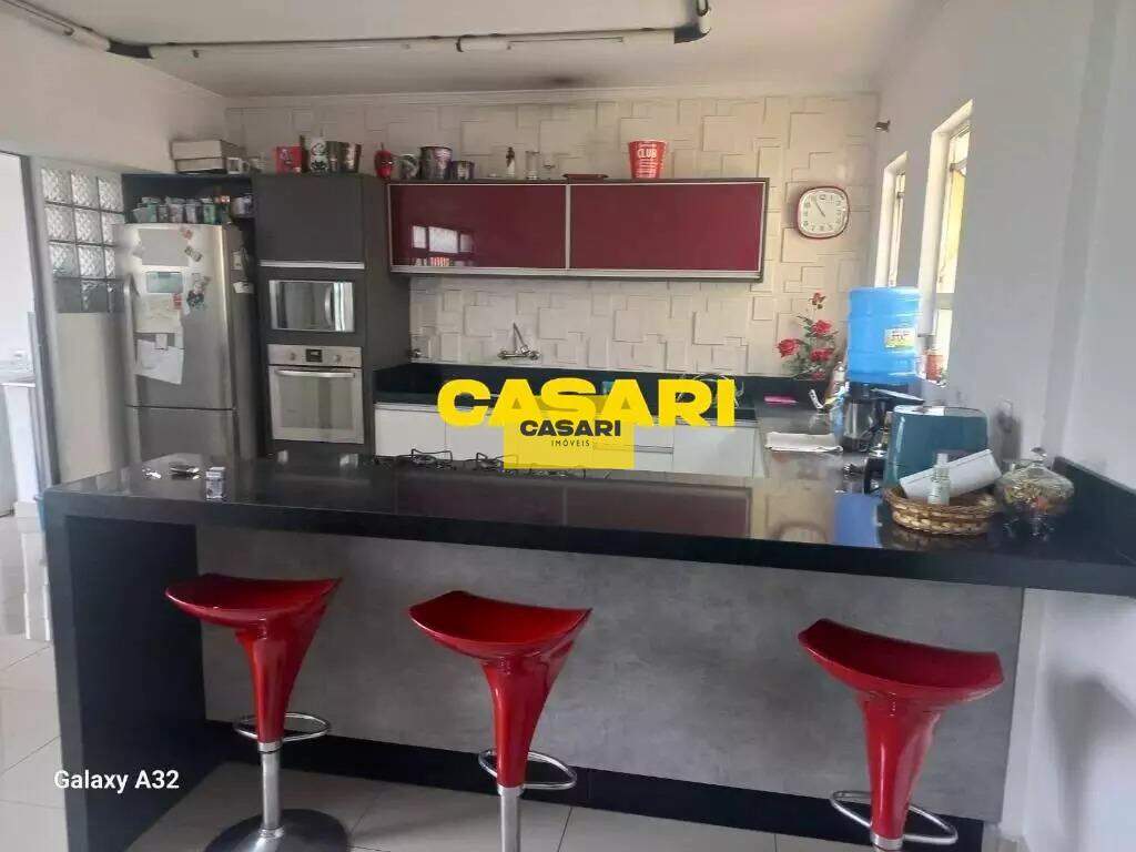 Casa para para aluguel no bairro Rudge Ramos, São Bernardo do Campo - Casari Imóveis: 