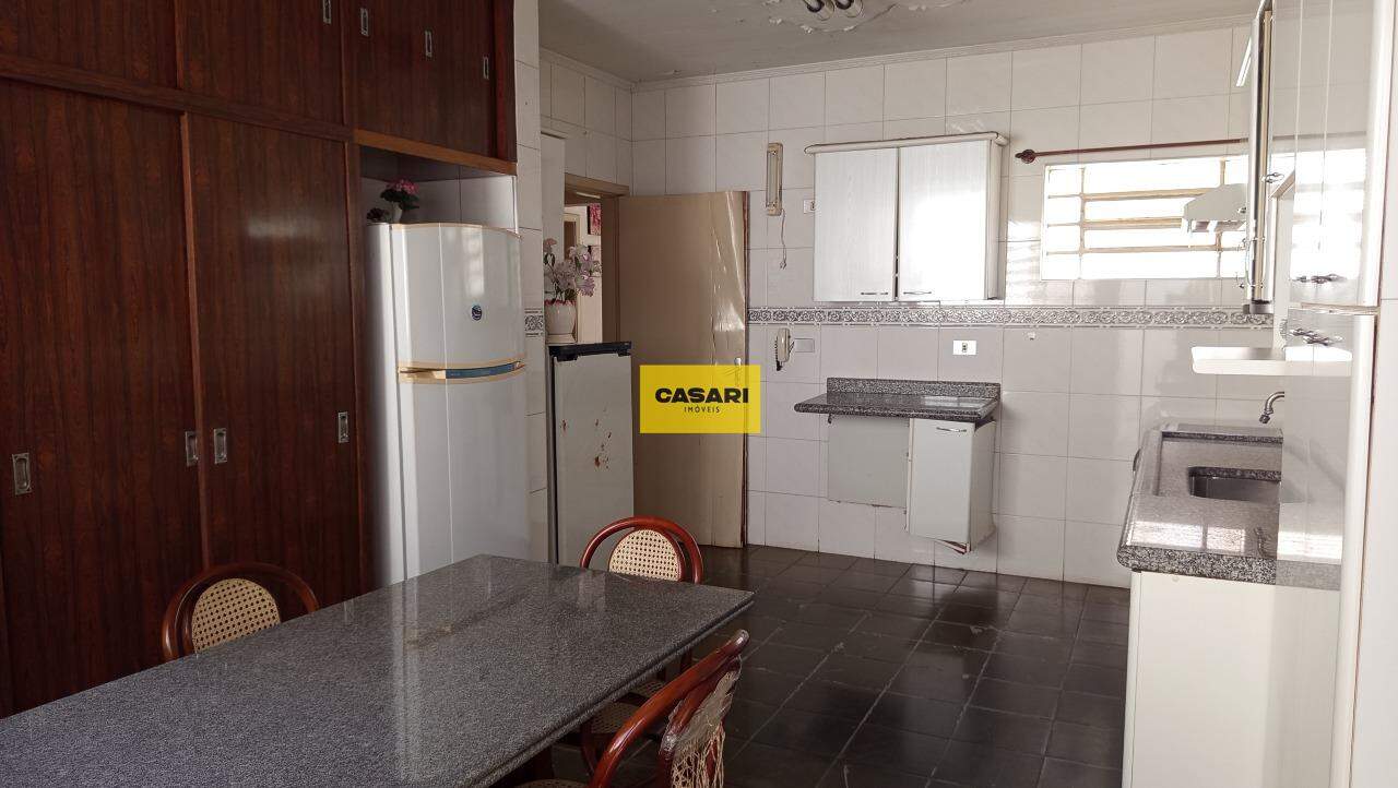 Casa para para aluguel no bairro Nova Petrópolis, São Bernardo do Campo - Casari Imóveis: 