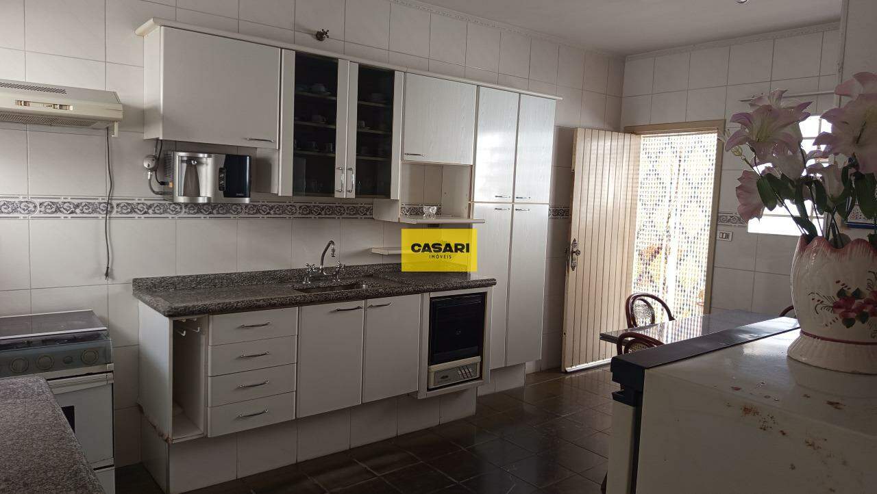 Casa para para aluguel no bairro Nova Petrópolis, São Bernardo do Campo - Casari Imóveis: 