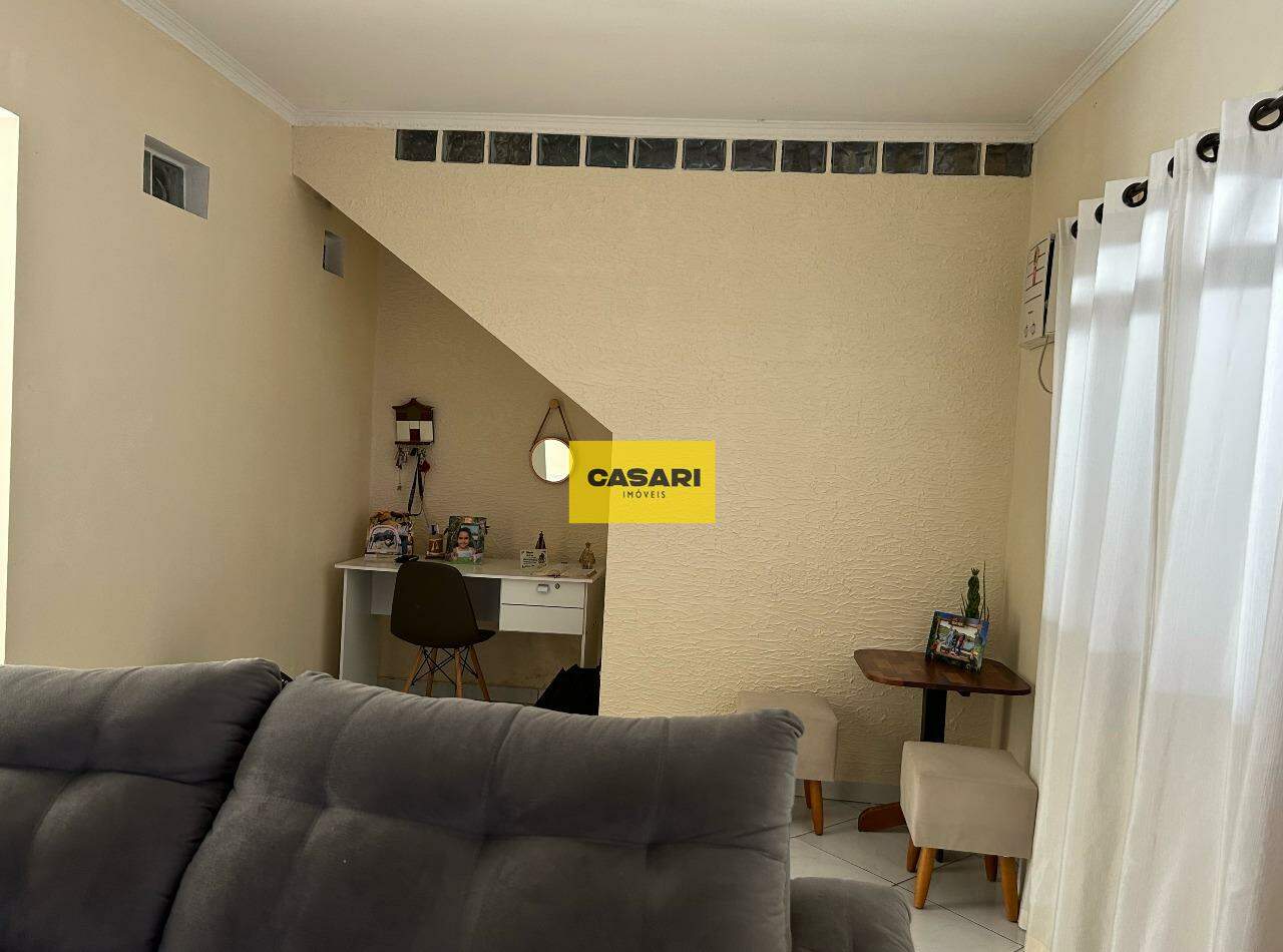 Casa para à venda no bairro Batistini, São Bernardo do Campo - Casari Imóveis: 