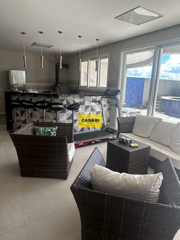 Casa para à venda no bairro Parque Terra Nova II, São Bernardo do Campo - Casari Imóveis: 