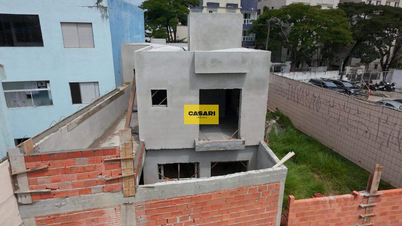 Sobrado para à venda no bairro Nova Petrópolis, São Bernardo do Campo - Casari Imóveis: 