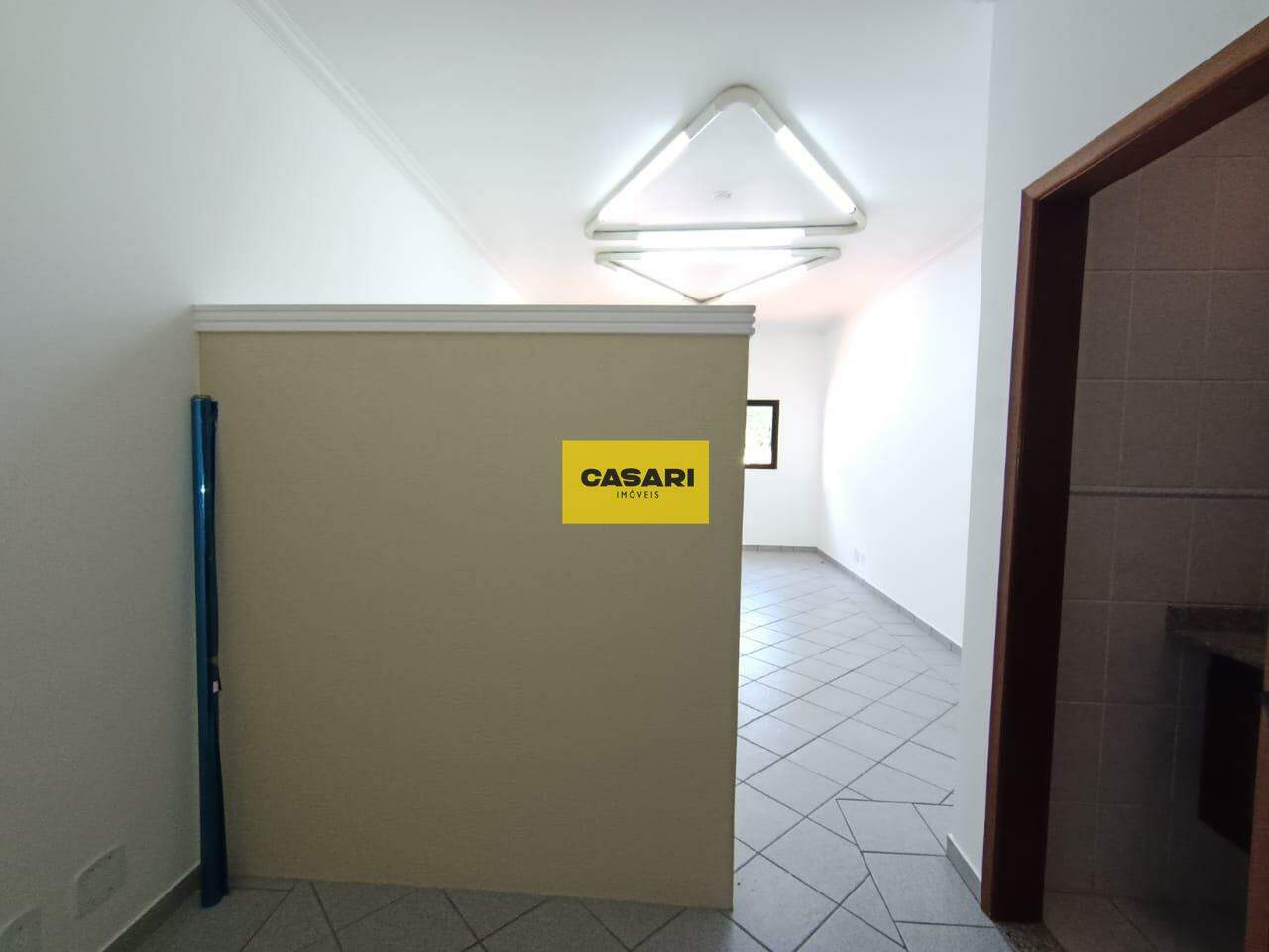 Sala para para aluguel no bairro Vila Assunção, Santo André - Casari Imóveis: 