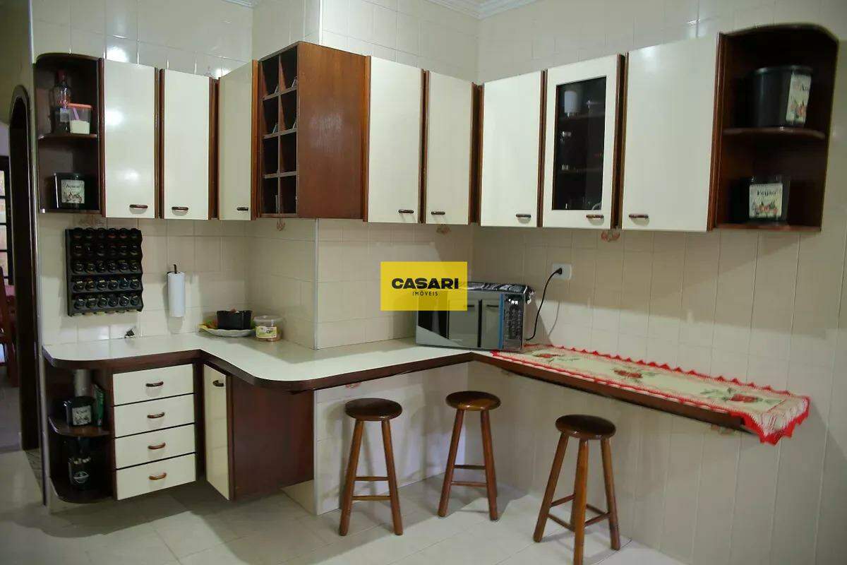 Sobrado para à venda no bairro Dos Casa, São Bernardo do Campo - Casari Imóveis: 