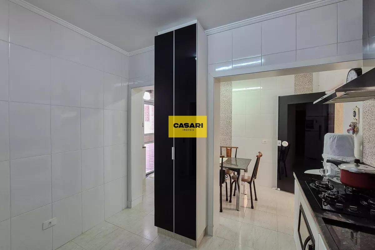 Casa para à venda no bairro Anchieta, São Bernardo do Campo - Casari Imóveis: 