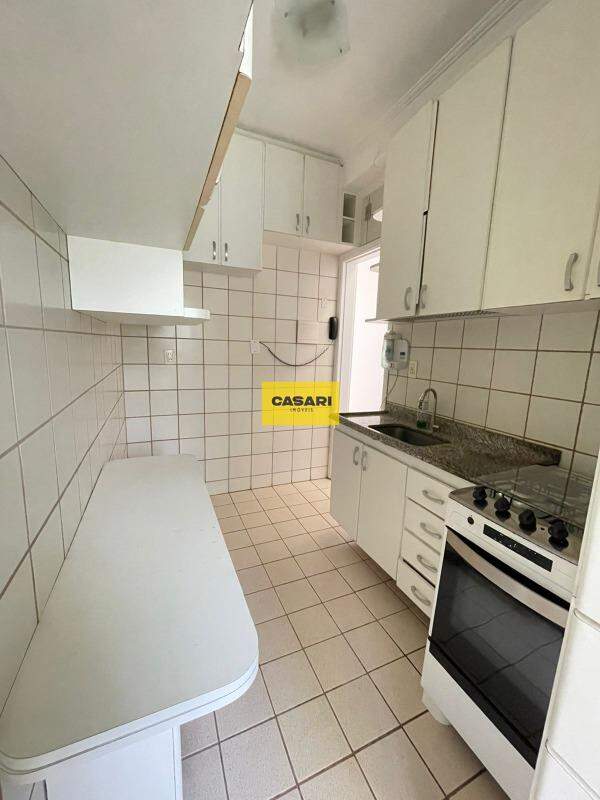 Apartamento para para aluguel no bairro Santa Terezinha, São Bernardo do Campo - Casari Imóveis: 
