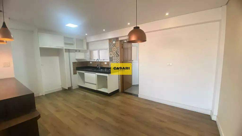 Apartamento para para aluguel no bairro Baeta Neves, São Bernardo do Campo - Casari Imóveis: 