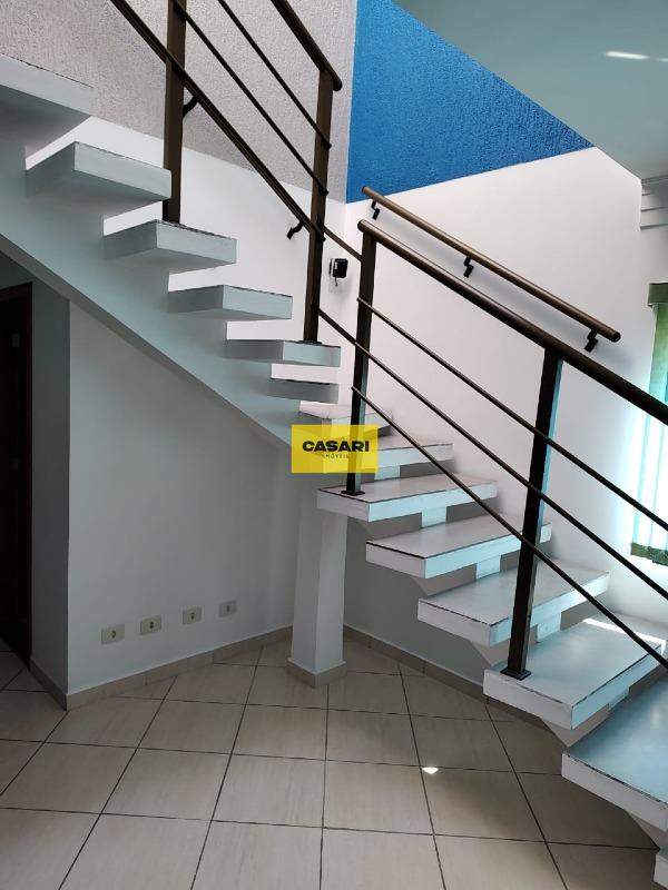 Sobrado para à venda no bairro Nova Petrópolis, São Bernardo do Campo - Casari Imóveis: 
