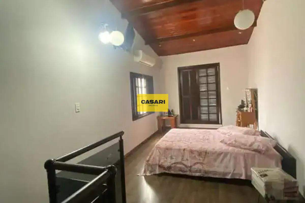 Sobrado para à venda no bairro Assunção, São Bernardo do Campo - Casari Imóveis: 