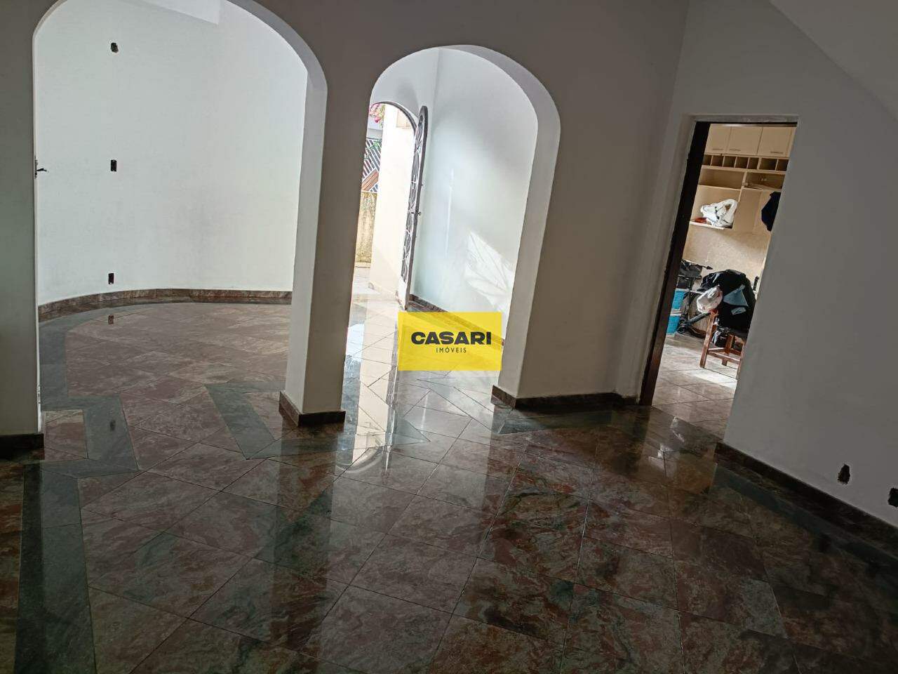 Sobrado para à venda no bairro Parque Jaçatuba, Santo André - Casari Imóveis: 