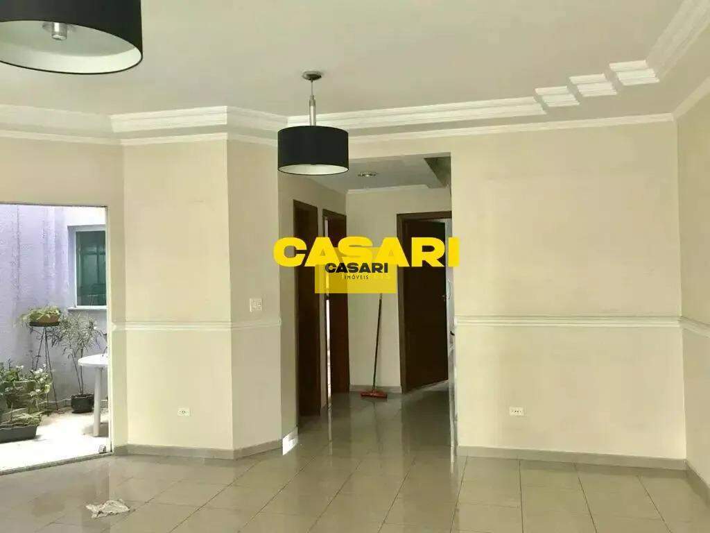 Casa Assobradada para à venda no bairro Nova Petrópolis, São Bernardo do Campo - Casari Imóveis: 